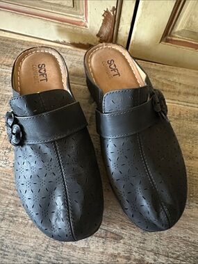 Soft Comfort Black Mule Clogs with Floral Accent